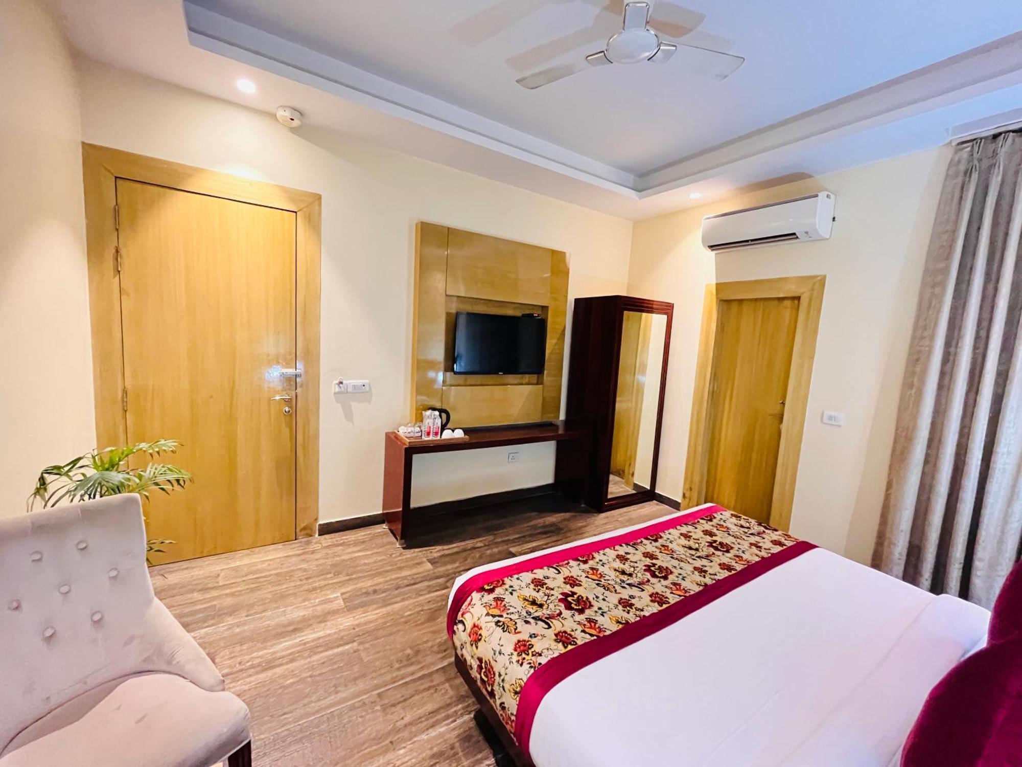 Hotel Banz Near Indira Gandhi Airport Delhi New Delhi Exterior photo