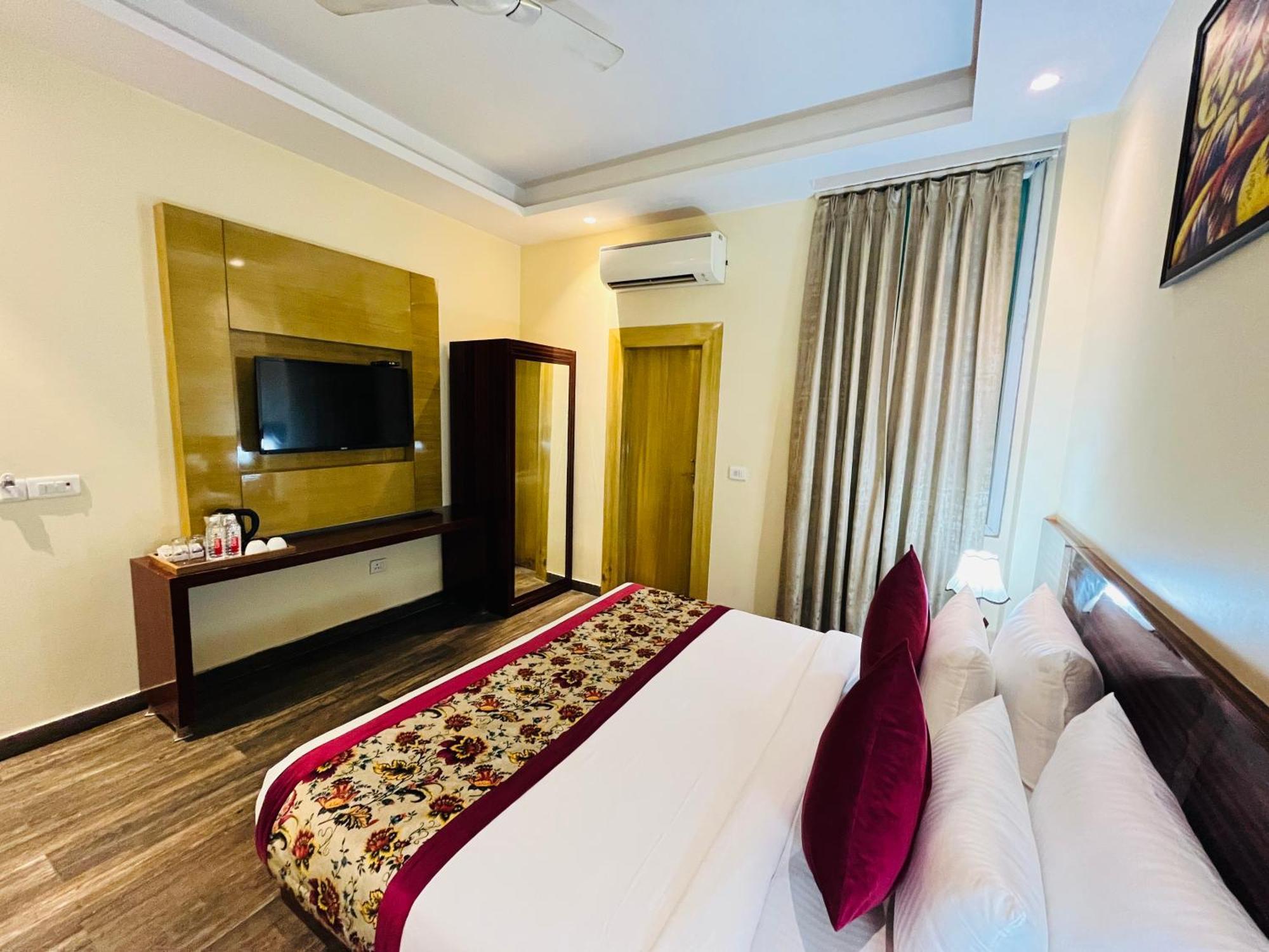 Hotel Banz Near Indira Gandhi Airport Delhi New Delhi Exterior photo