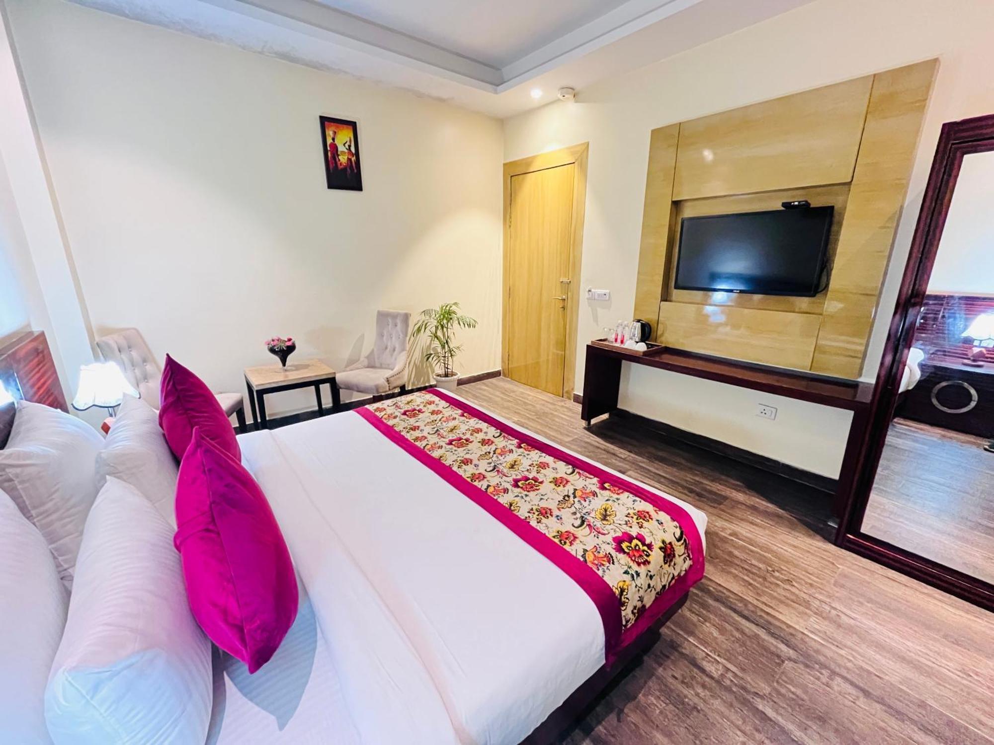 Hotel Banz Near Indira Gandhi Airport Delhi New Delhi Exterior photo