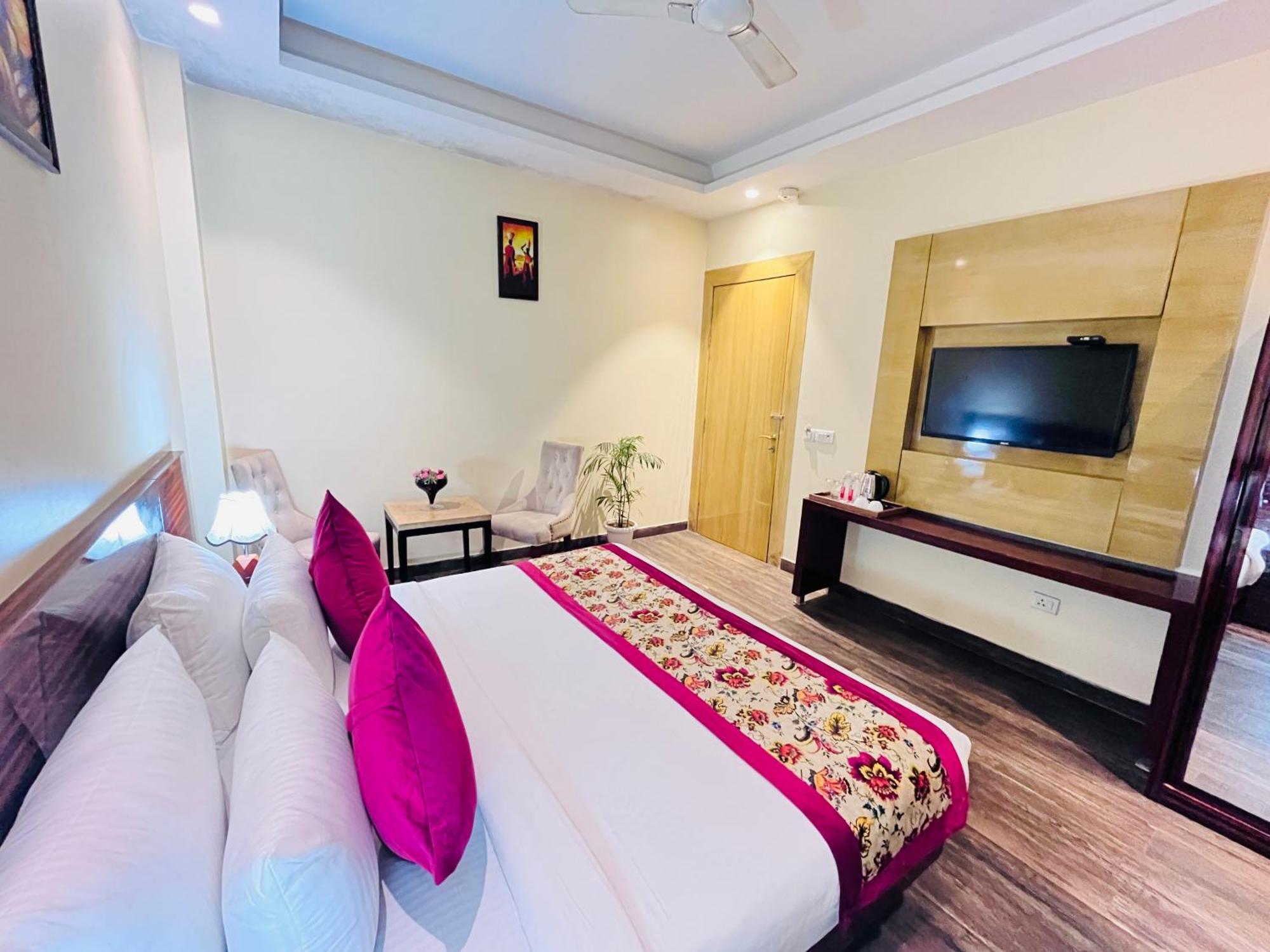 Hotel Banz Near Indira Gandhi Airport Delhi New Delhi Exterior photo
