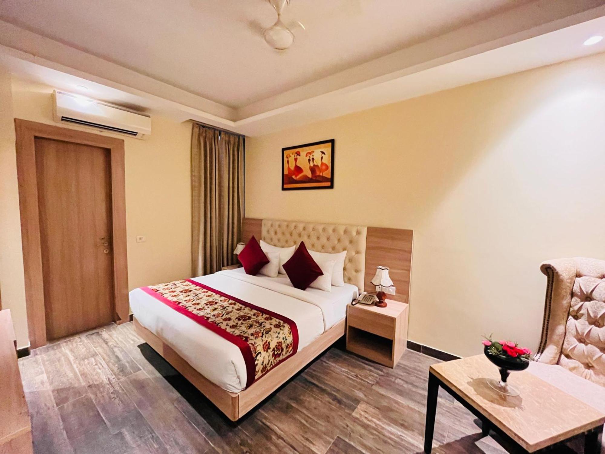 Hotel Banz Near Indira Gandhi Airport Delhi New Delhi Exterior photo