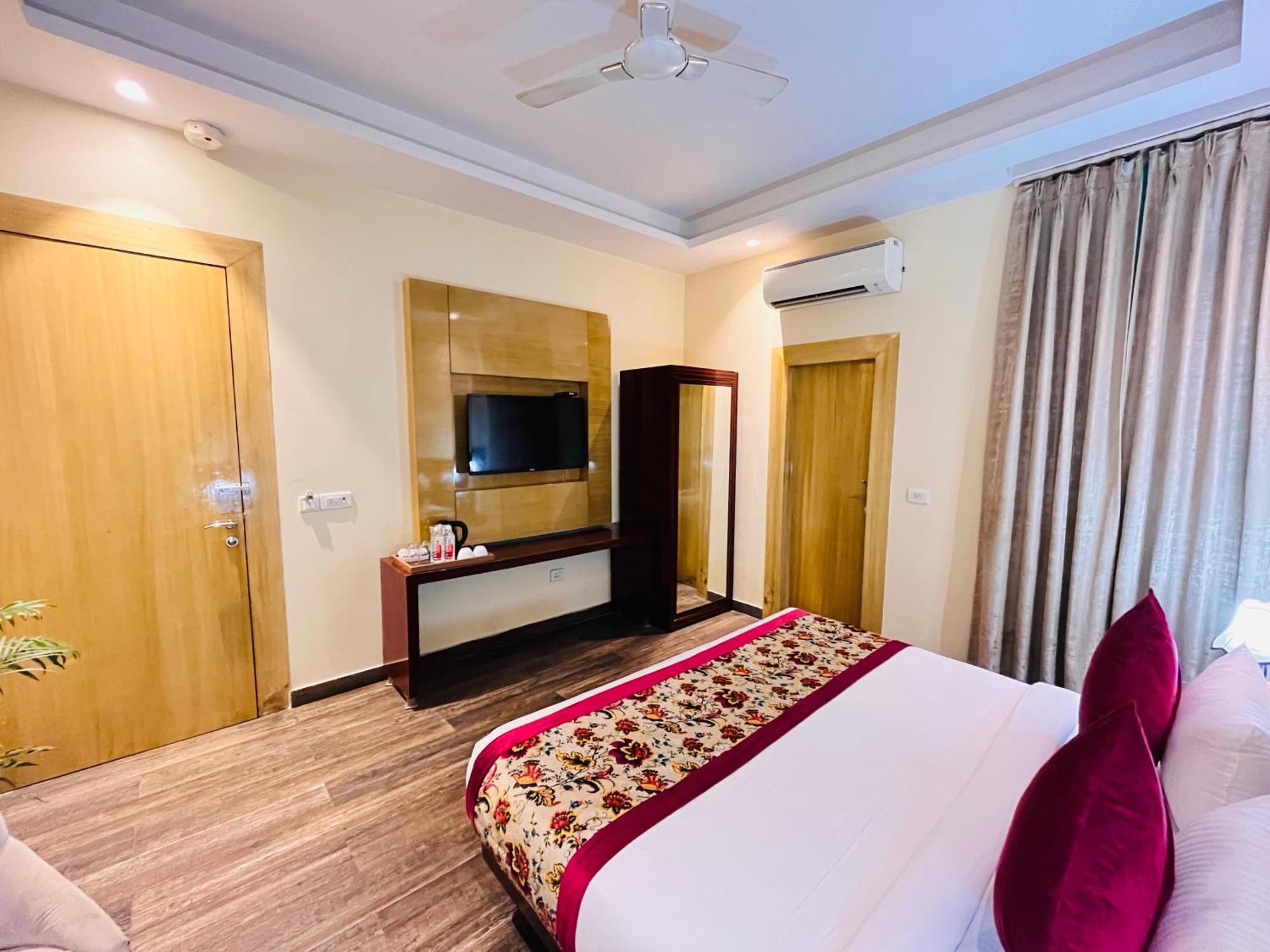 Hotel Banz Near Indira Gandhi Airport Delhi New Delhi Exterior photo